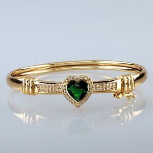 14K Gold 1ct Diamond Womens 2ct Green Emerald Gemstone Heart Bangle Bracelet NEW
